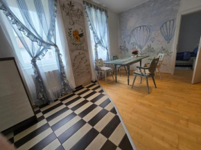 Kunst Apartment im Schwalbenhaus
